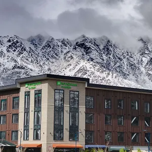 Wyndham Garden Remarkables Park