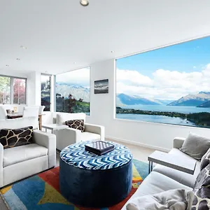 Panoramic Wakatipu Escape *