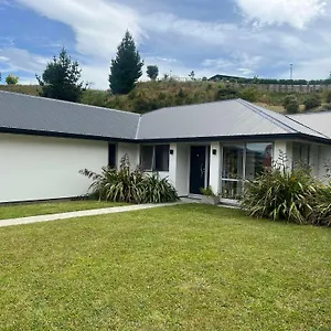 Luxury Ludemann * Queenstown
