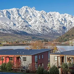 Apartment Mantra 2-- Lakeside Walking Track- Free Parking *