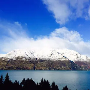Lakeview Home-5mins To Town Holiday home *