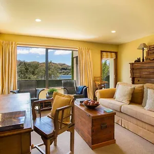The Perfect Retreat- 139 On Peninsula Apartment