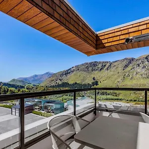Διαμέρισμα Mountain Views Penthouse - 22 *
