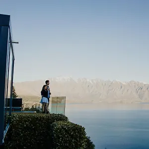 Azur 5* Queenstown