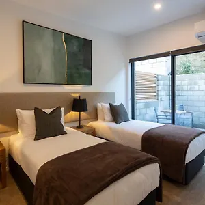 Σπίτι διακοπών 4 Bedroom With Elevated Views Of Wakatipu & The Remarkables
