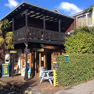 Southern Laughter Backpackers * Queenstown