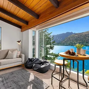 Lakefront Dream 4 Bed بيت للعطل كوينستاون