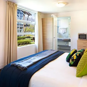 Hello Qt Marina * Queenstown