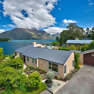 Tahuna Lakeside - 3 Min Walk To Town Holiday home Queenstown