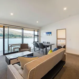 Daire Atalante - Lakefront Location With Stunning Views