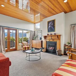 Lakeside Indulgence On Wilmot Holiday home