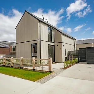 Willow Pond - Jack's Point Holiday home