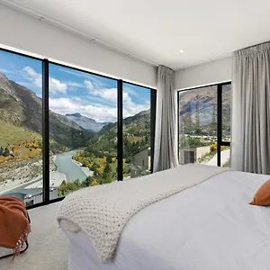Arthur's Point+hot Tub+balcony+3 Bathrooms كوينستاون