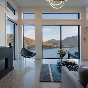 Sky B Luxurious Views Gas Fire * Queenstown