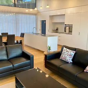 Highview Terrance 3 Bedrooms House *