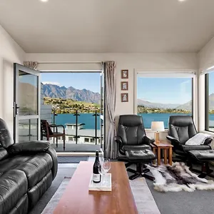 Scenic And Relaxing Lakefront Apartment *