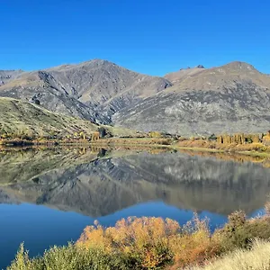 Lake View La Hay 66 아파트