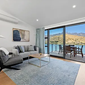 Holiday home Luxury Lakeside Retreat Queenstown