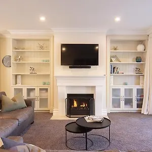 Esplanade Haven #4 *