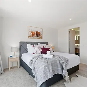 Modern, Plush & Picturesque - Wynyard Feriehus