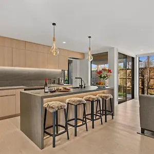 & By Staysouth Villa Queenstown