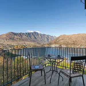 Remarkable Views - *