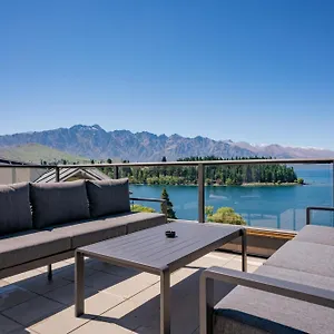 Luxury 6-bedroom Penthouse - The Beacon With 3 Spas * Queenstown