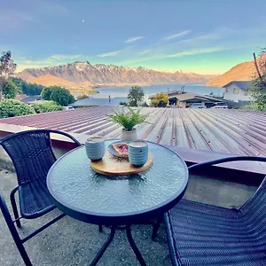 Comfortable Mountain View Διαμέρισμα Κουίνσταουν