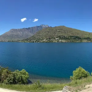 Luxury Direct Lakefront