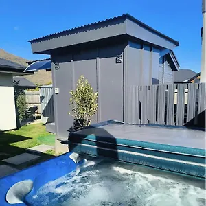 Apartment Gorgeous - Pool!