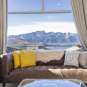 Luxury With Views Of Wakatipu Apartment