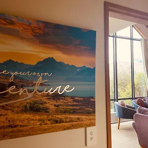 Bed & Breakfast Ming's Lakeside Goldleaf Queenstown
