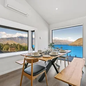 Casa vacanze Lakeview Paradise On Wynyard New 4 Bedroom Distretto di Queenstown