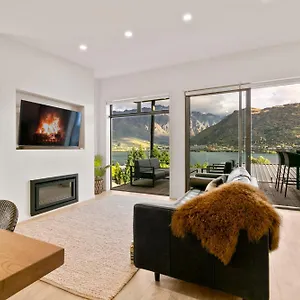 Stunning & Modern With Fantastic Views Feriehus *