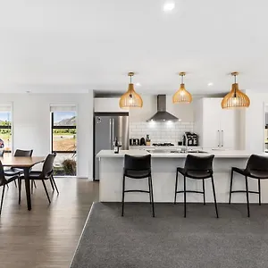 Mountain View - 2 Bedroom House Queenstown