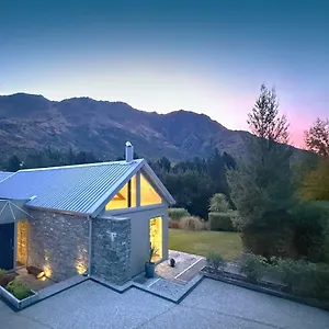 Restorative Alpine Retreat Queenstown