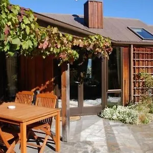 酒店 Larch Hill Homestay 4*
