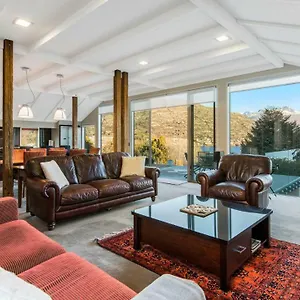 Stewart Luxury Feriehus *