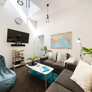 Central, Modern Loft Style - 2 Min Walk From Town Σπίτι διακοπών *