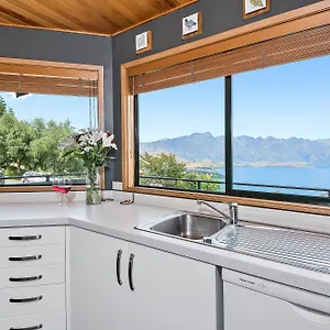 Panoramic Views On Greenstone Place Daire Queenstown