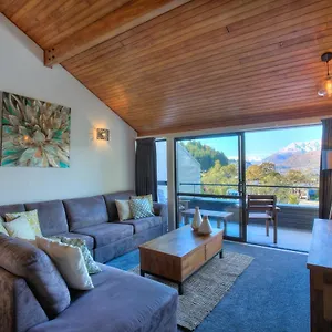 別荘 Alpine Haven, Panoramic Lake Views