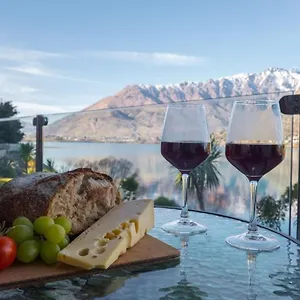Alpine Lakeside *