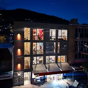 Adventure Q2 Hostel