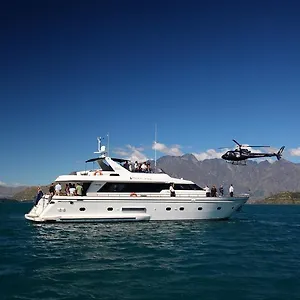 Hotel na wodzie Pacific Jemm - Luxury Super Yacht - Queenstown