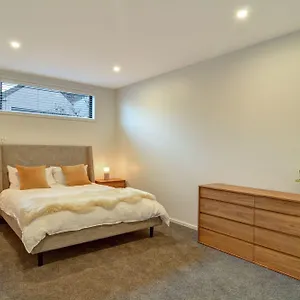 アパート Hill - 5 Bedroom House